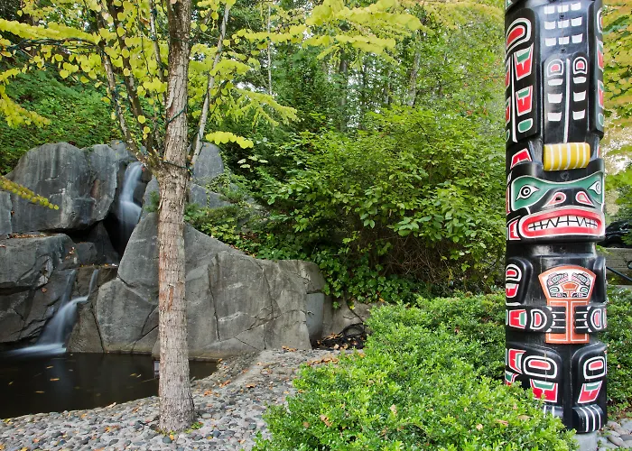 Holiday Inn North Vancouver, an IHG Hotel