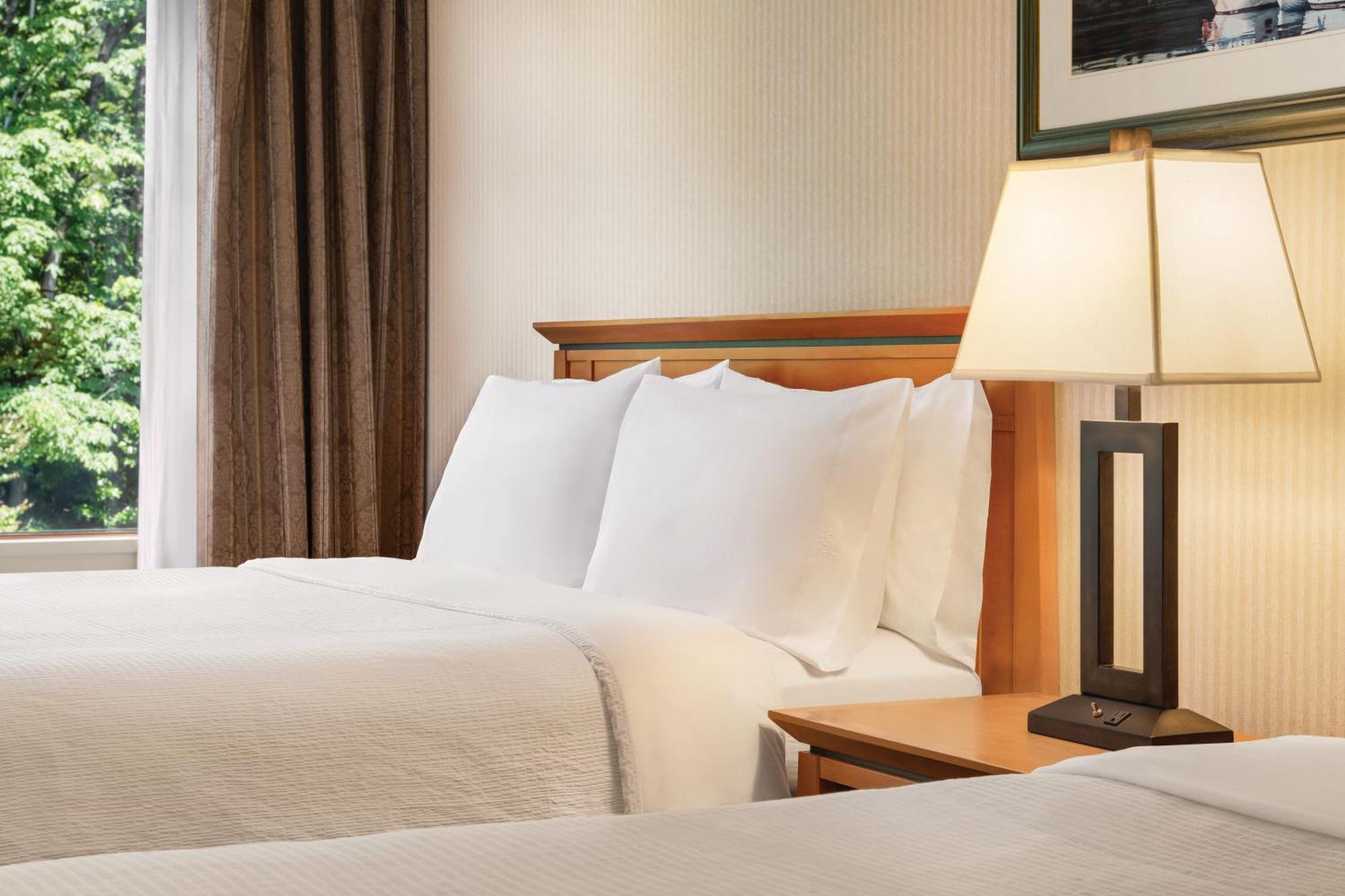 Hotel North Vancouver, An Ihg 4*