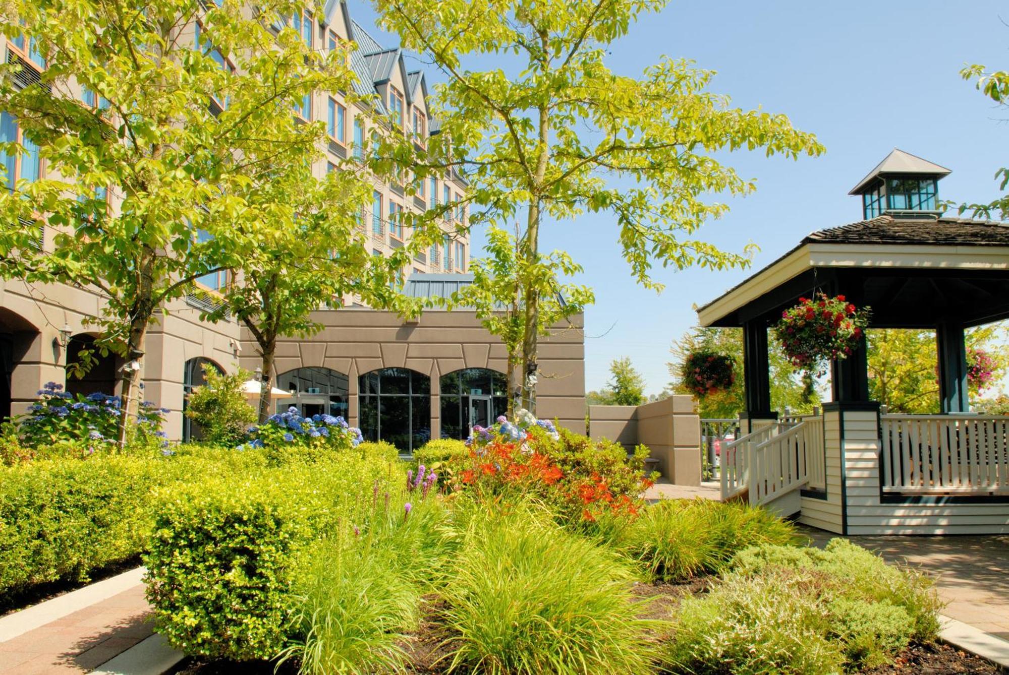 Hotel North Vancouver, An Ihg 4*