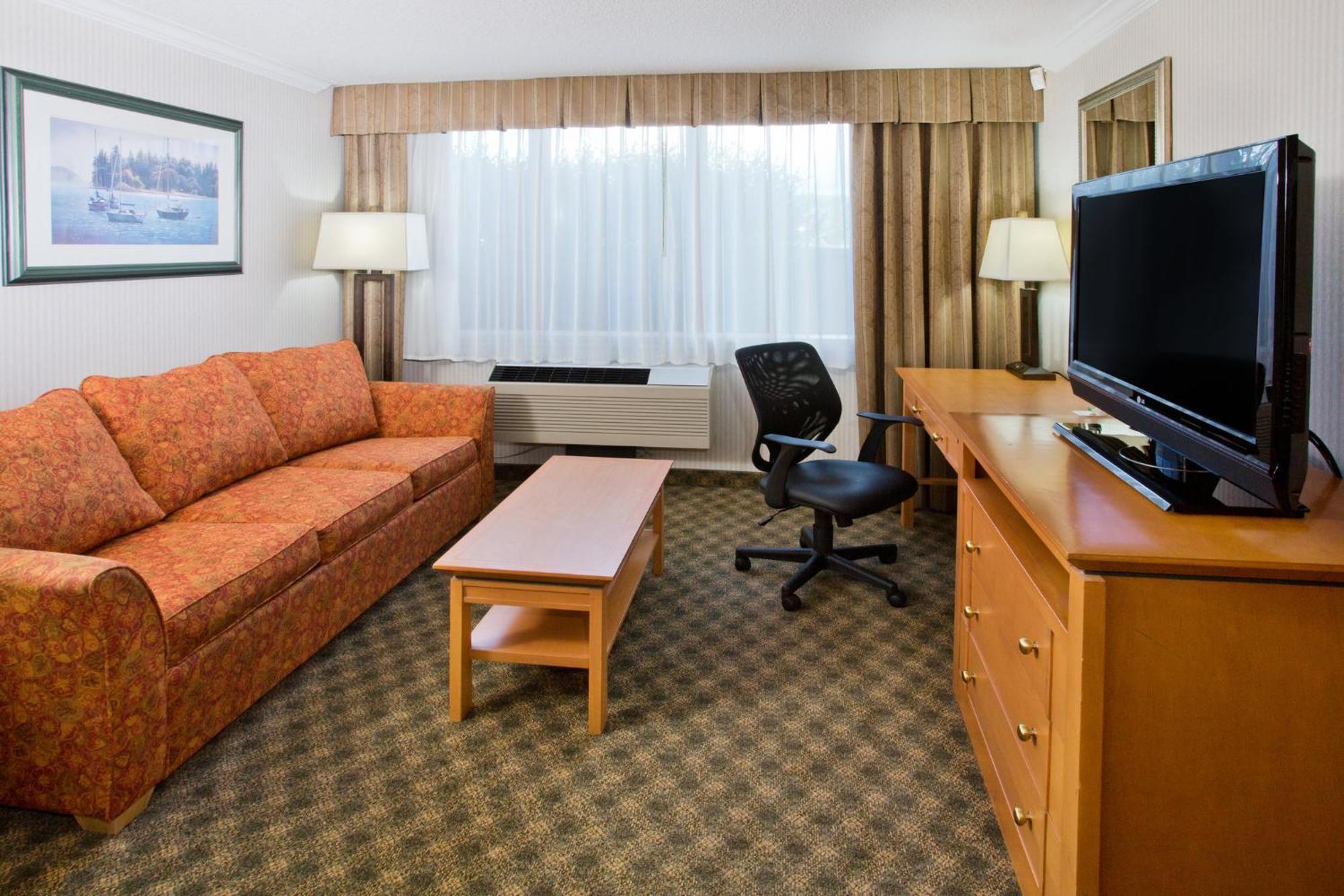 North Vancouver, An Ihg 4* North Vancouver