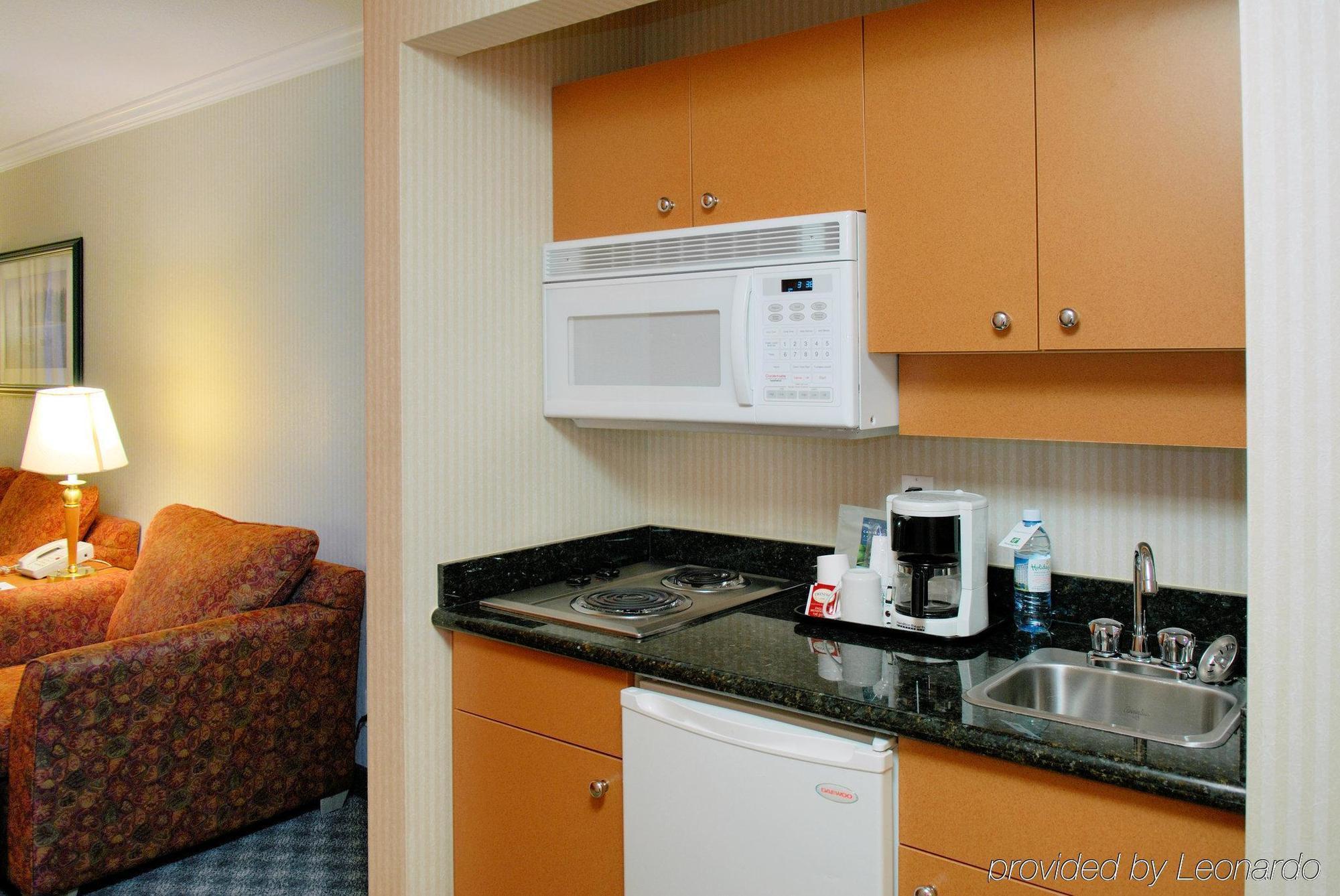 North Vancouver, An Ihg North Vancouver